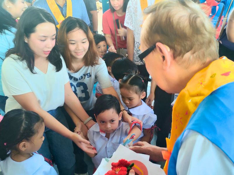 Gift giving to George Yang